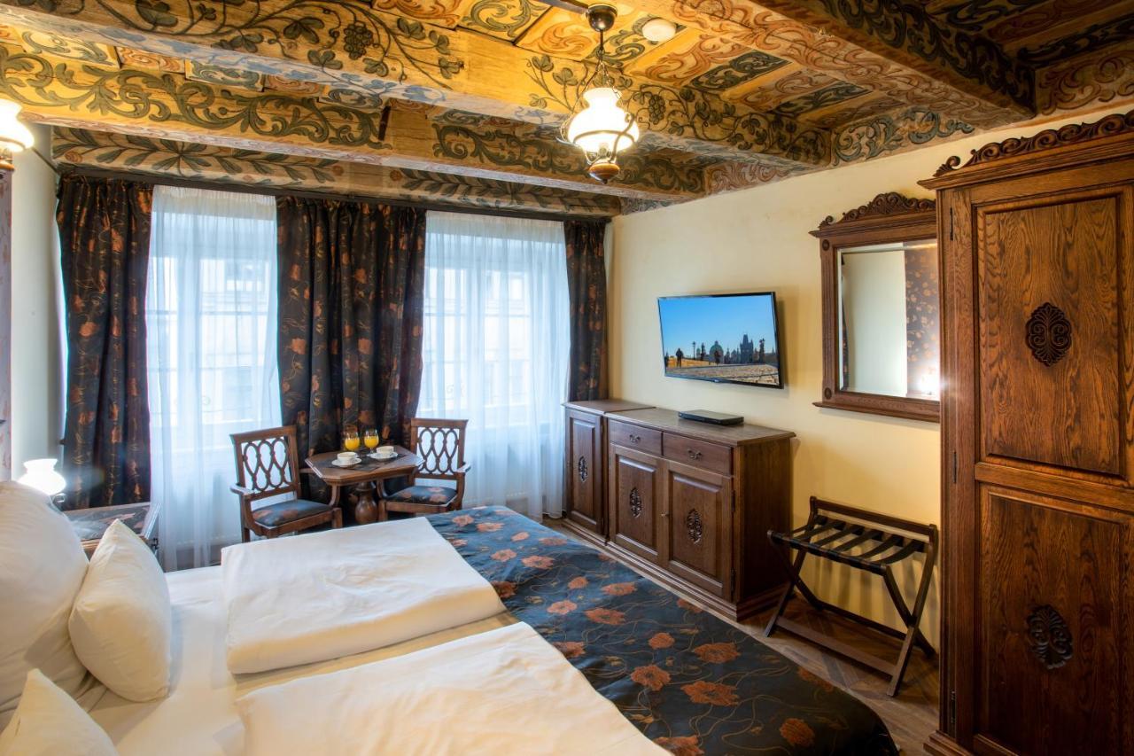 U Cerneho Orla 4* Prague
