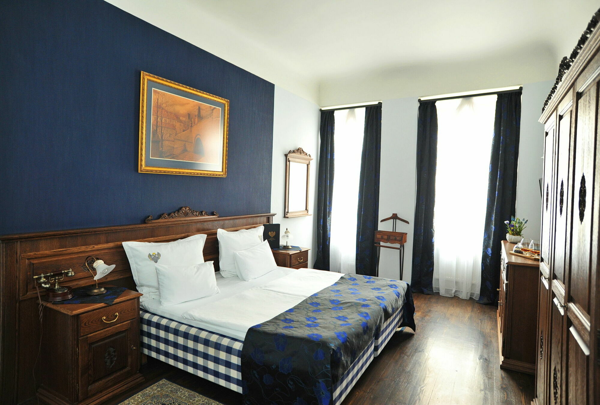 U Cerneho Orla Hotel 4*